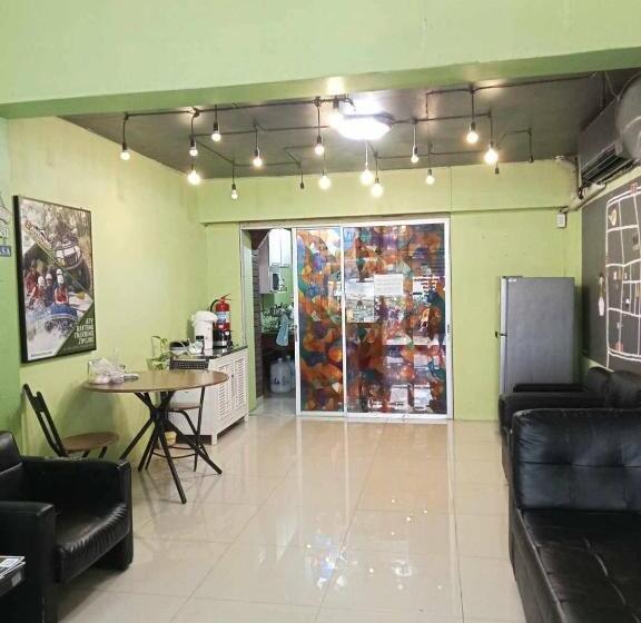 فنادق الكبسولة Smile Capsule Hostel