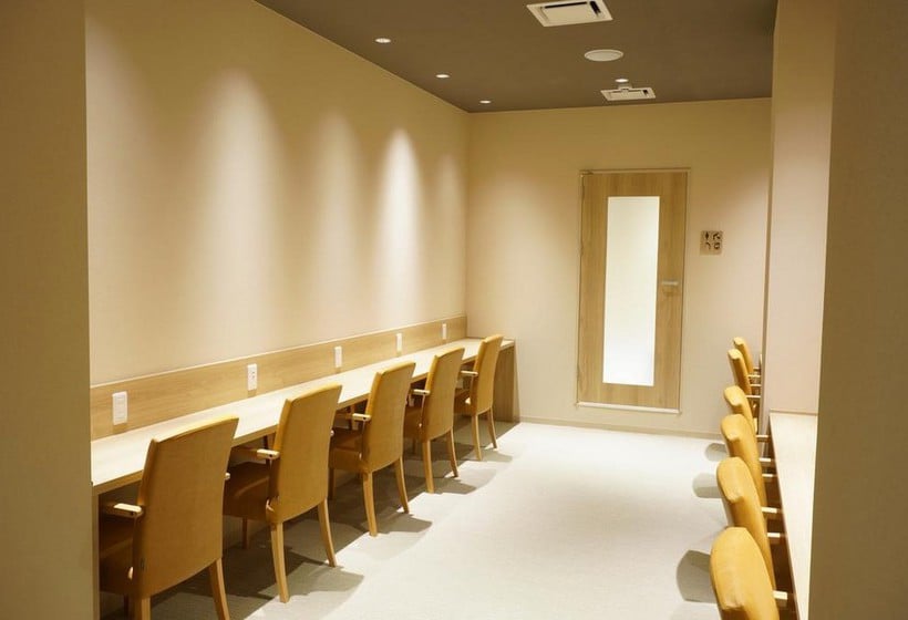 מלון כמוסות Tokyo Ekimae Bay