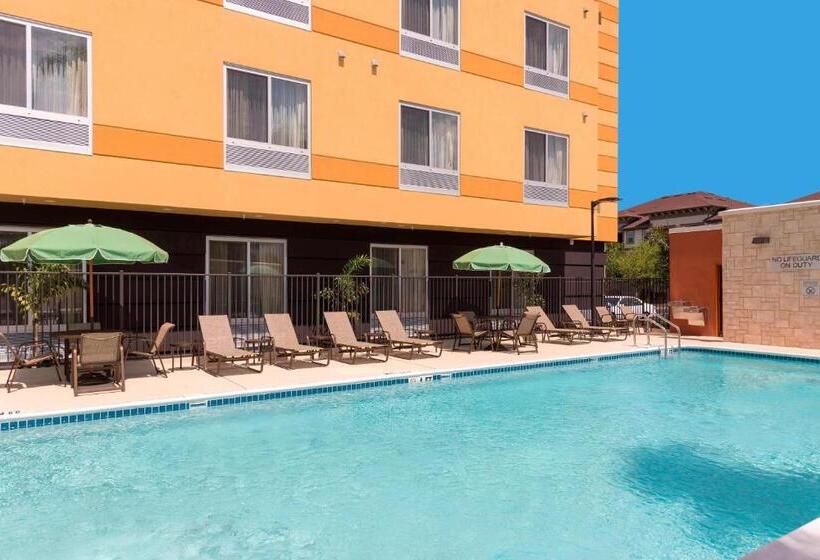 فندق Fairfield Inn & Suites By Marriott Orlando Kissimmee/celebration