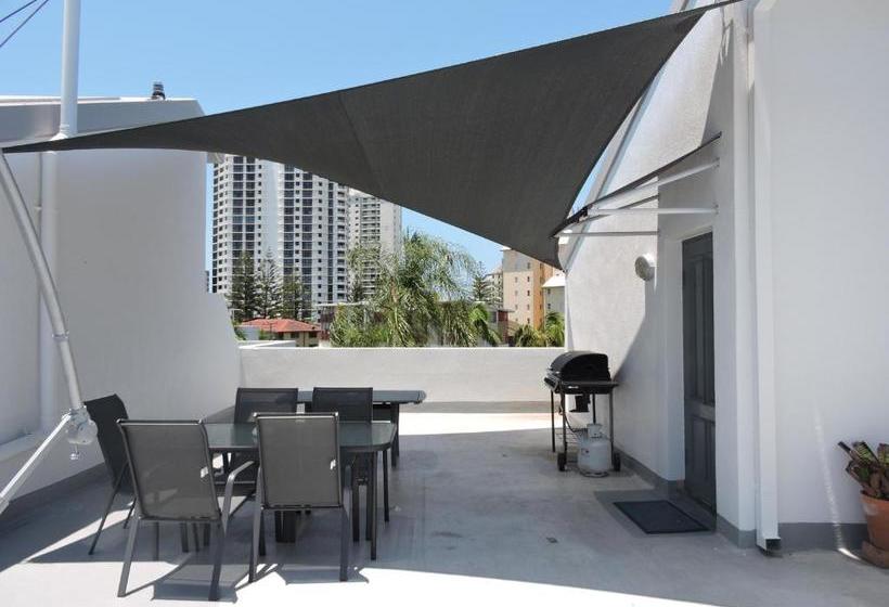 בית מלון כפרי Grangewood Court Apartments