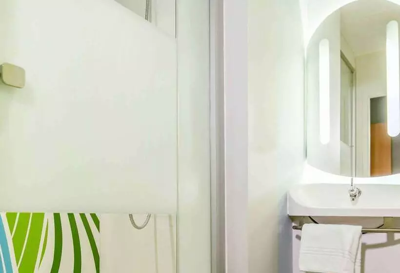 Hotel Ibis Budget Porte De Camargue