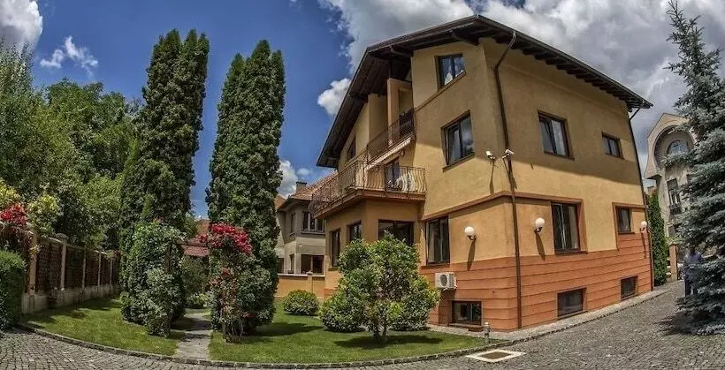 ホテル Pensiunea La Residenza
