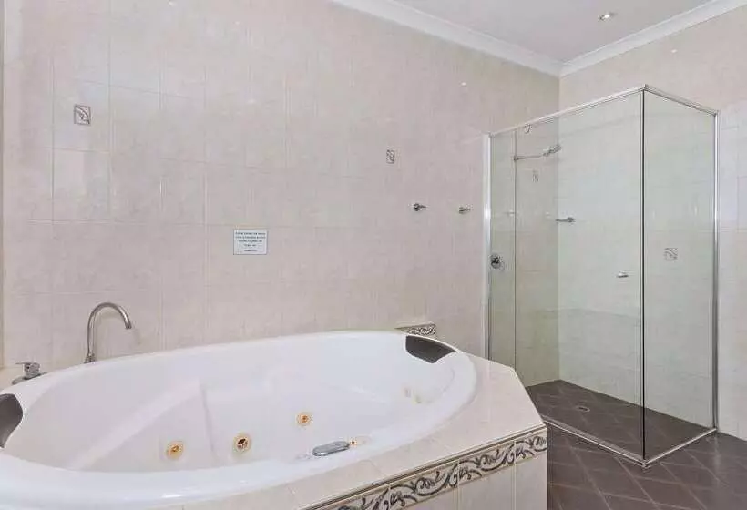 Quality Hotel Bayswater