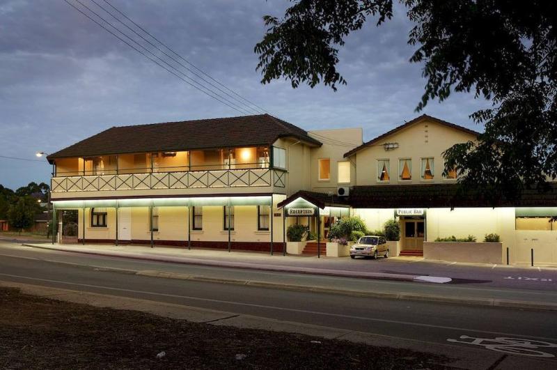 Quality Hotel Bayswater