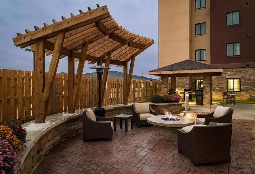 ホテル Staybridge Suites Omaha West By Ihg