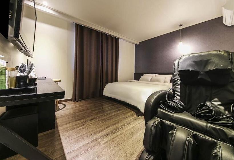 فندق Western River