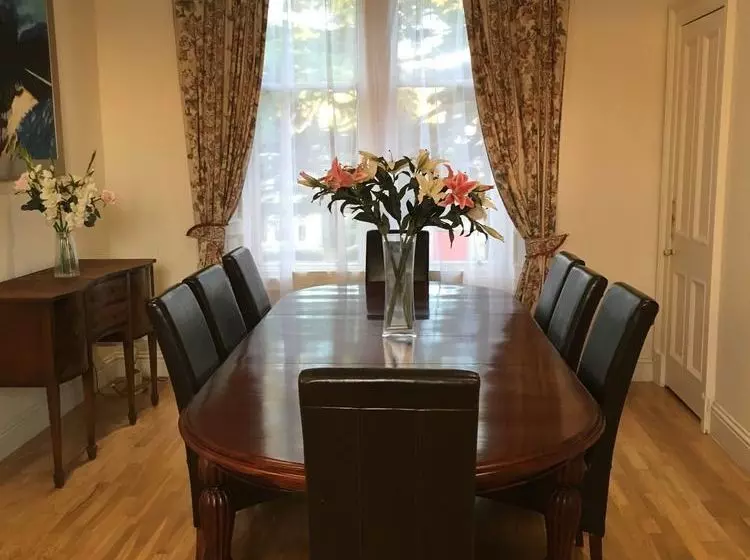 Lanark Residence