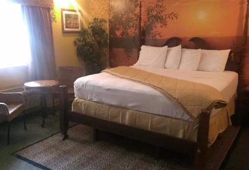 モーテル Naugatuck Motor Lodge