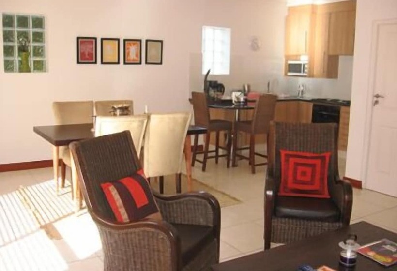 Пансион 3 Melrose Road