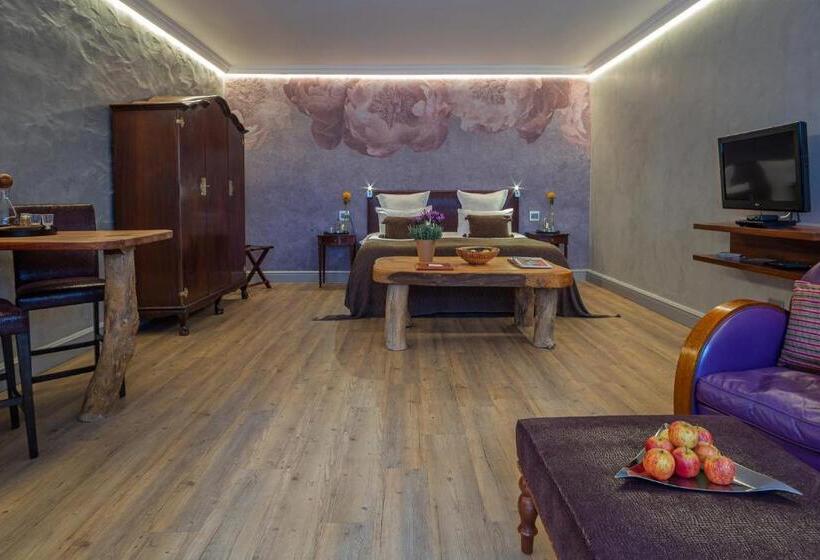 פנסיון Kronendal Heritage