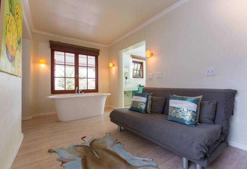 פנסיון Kronendal Heritage