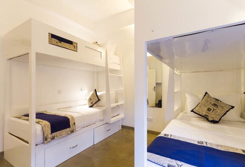 פנסיון T&v Boutique Hostel