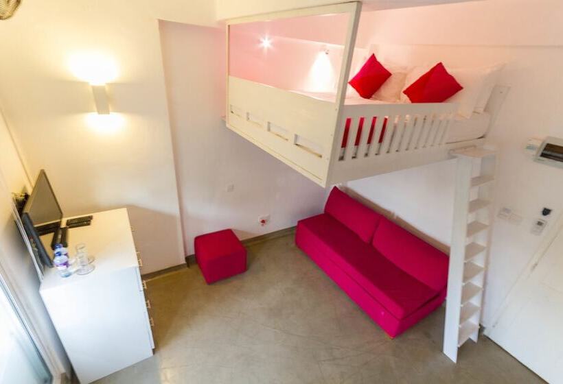 פנסיון T&v Boutique Hostel