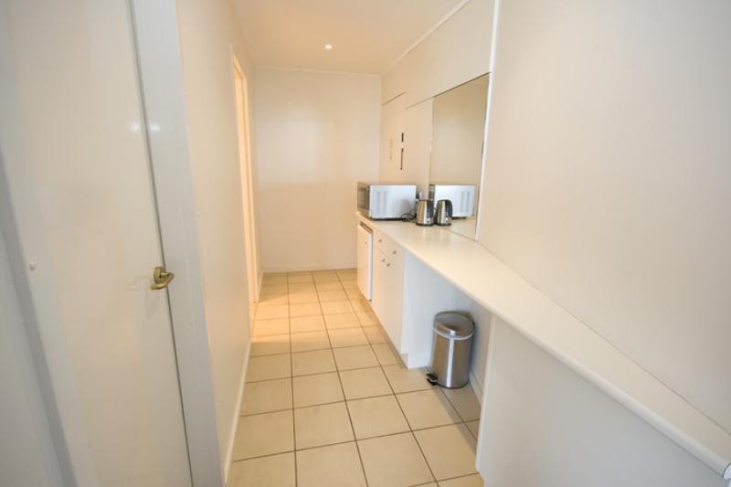 Sandridge Motel & Lornebeach Apartments