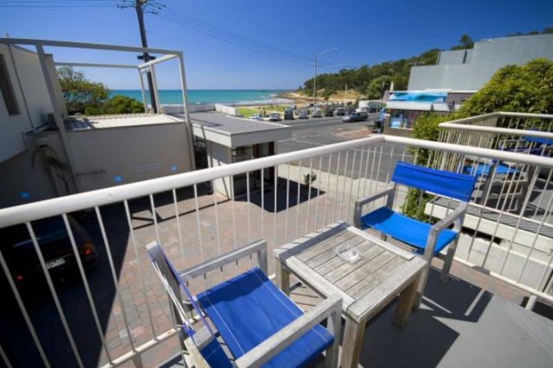 Sandridge Motel & Lornebeach Apartments