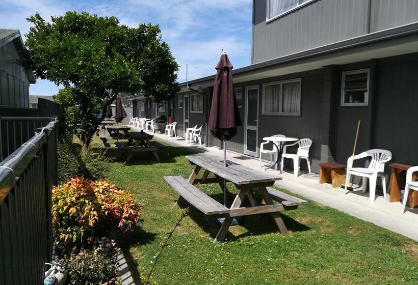 The Magpie- Hawkes Bay Motel