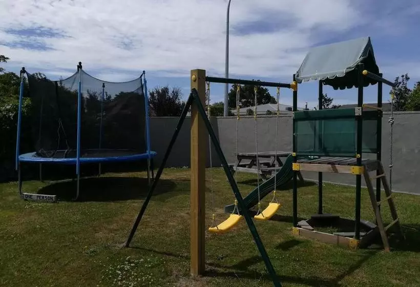 The Magpie- Hawkes Bay Motel