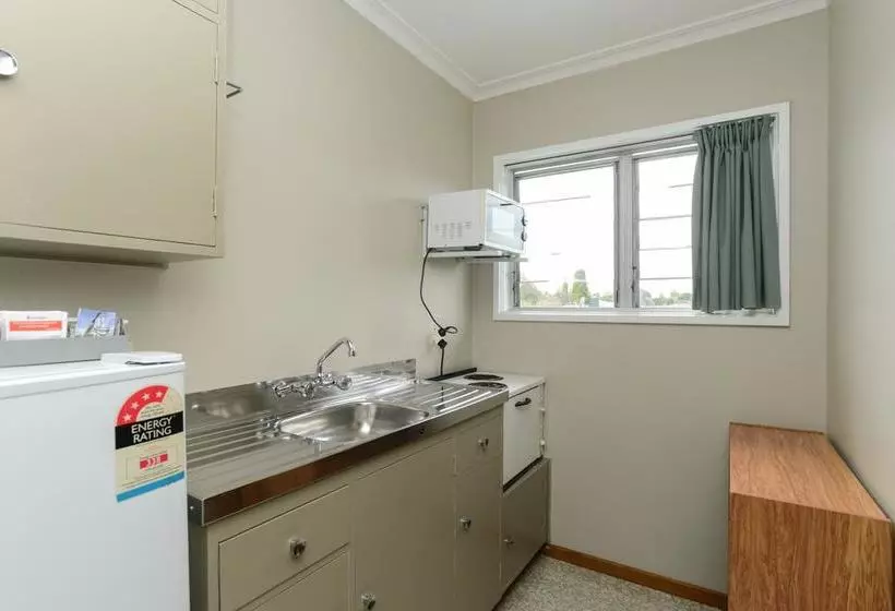 The Magpie- Hawkes Bay Motel