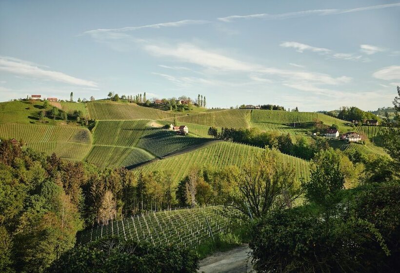 هتل Landgut Am Pößnitzberg