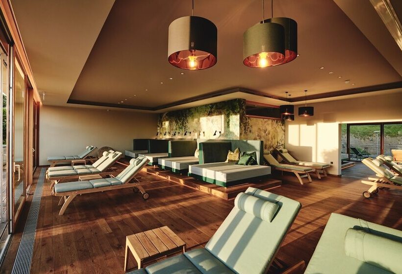 هتل Landgut Am Pößnitzberg