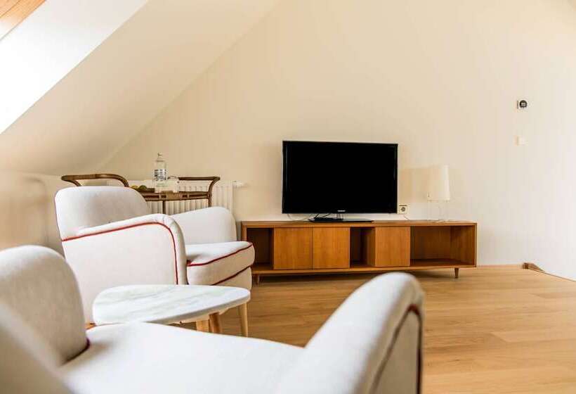 هتل Landgut Am Pößnitzberg