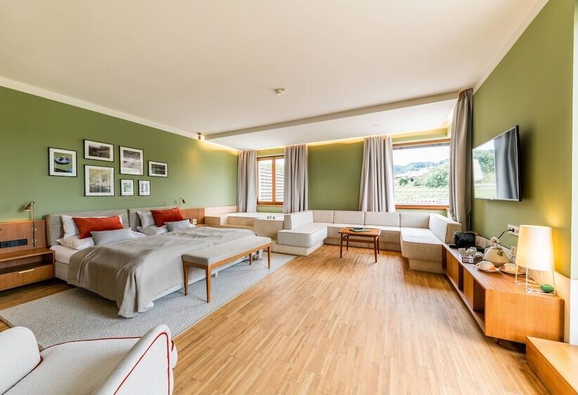 هتل Landgut Am Pößnitzberg