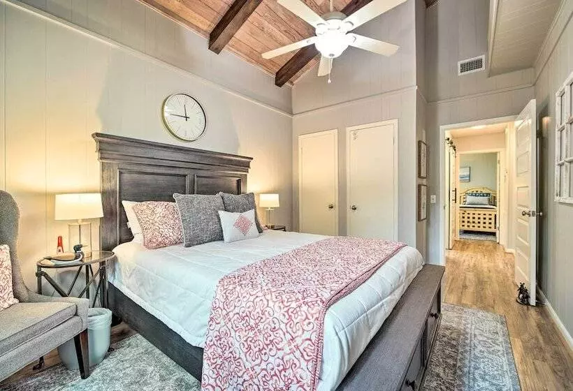 Cape Royale Cottage W/ Fire Pit & Water Views