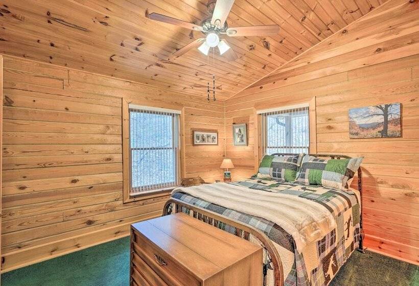 Charming Austin Cabin On 96 Acres Of Land!