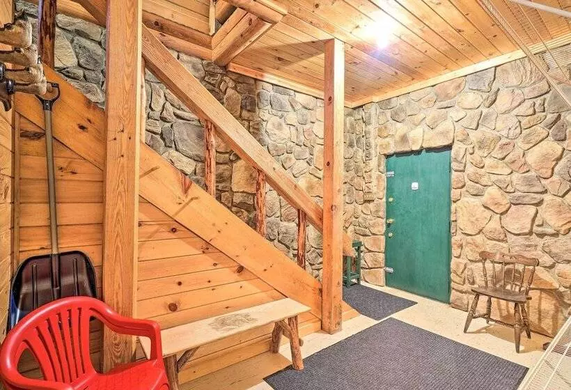 Charming Austin Cabin On 96 Acres Of Land!