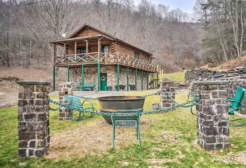 Charming Austin Cabin On 96 Acres Of Land!