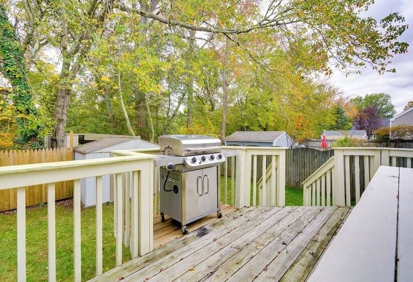 Charming Bay Head Retreat Half Mi To Beach!