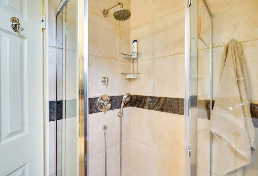 Charming Bay Head Retreat Half Mi To Beach!