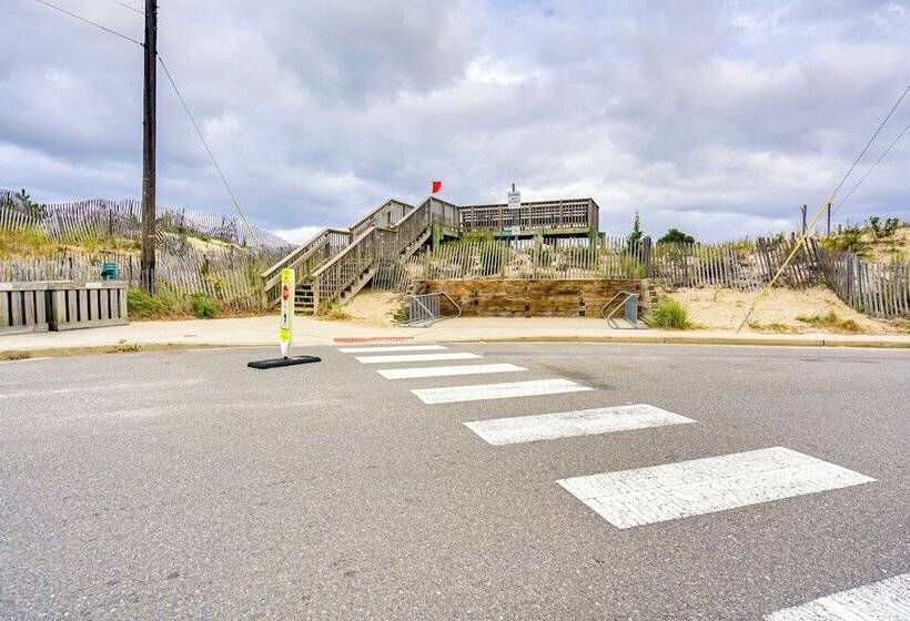 Charming Bay Head Retreat Half Mi To Beach!