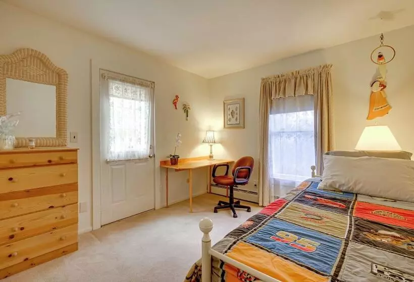 Charming Bay Head Retreat   Half Mi To Beach!