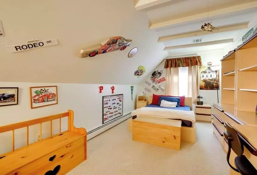 Charming Bay Head Retreat   Half Mi To Beach!