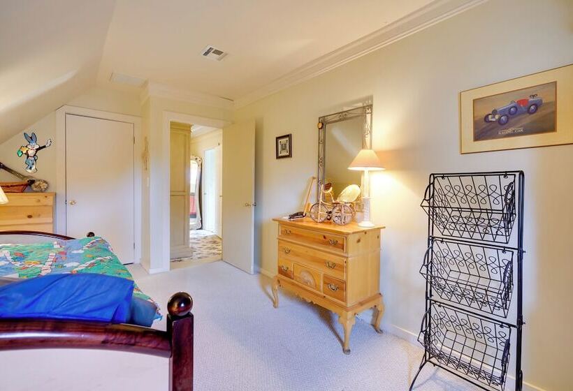 Charming Bay Head Retreat Half Mi To Beach!