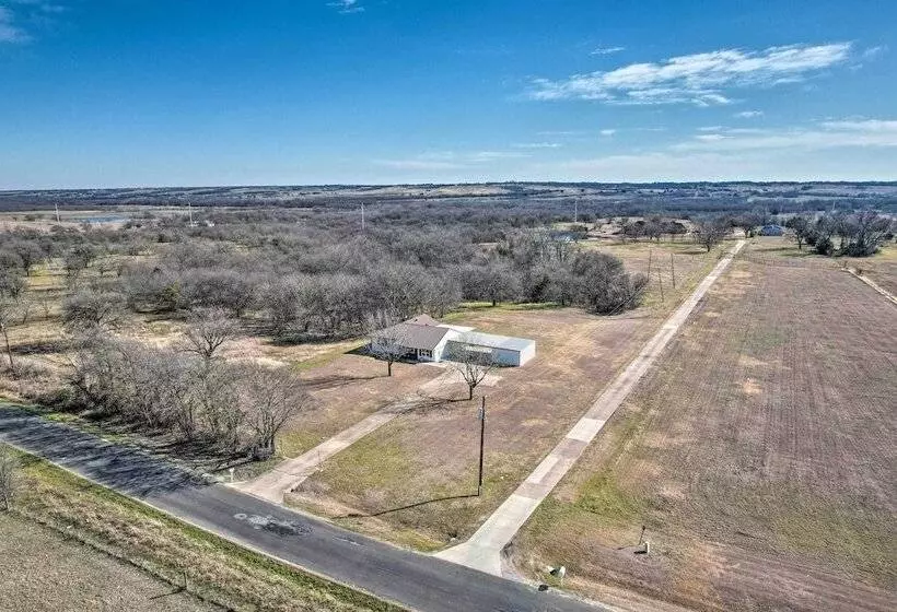 Charming Palmer Family Home On 5 Acres!