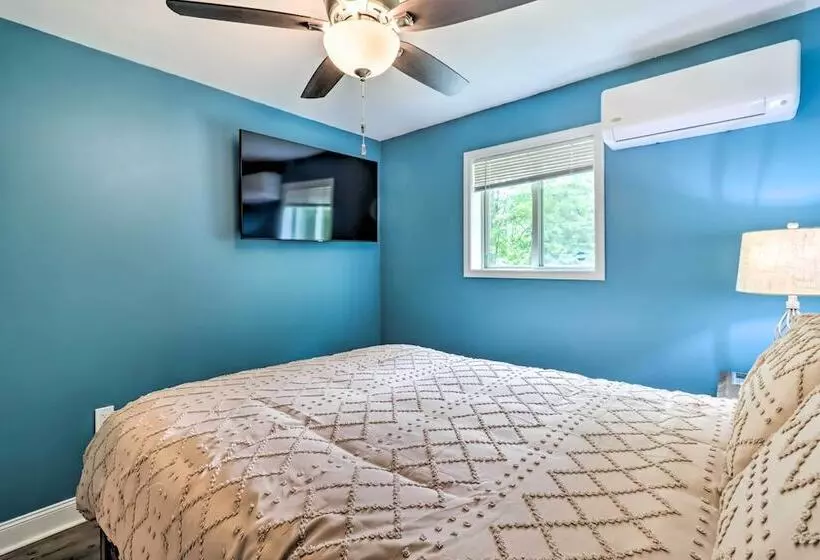 Chic Long Pond Family Home W/ Fire Pits & Deck!