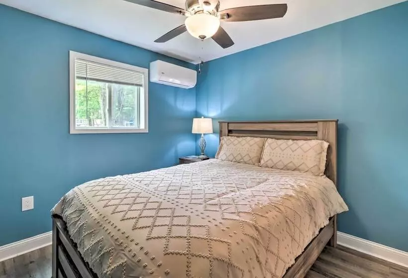 Chic Long Pond Family Home W/ Fire Pits & Deck!