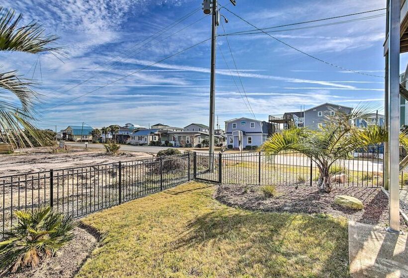 Chic Surf City Retreat W/ Pool < 1 Block To Beach!