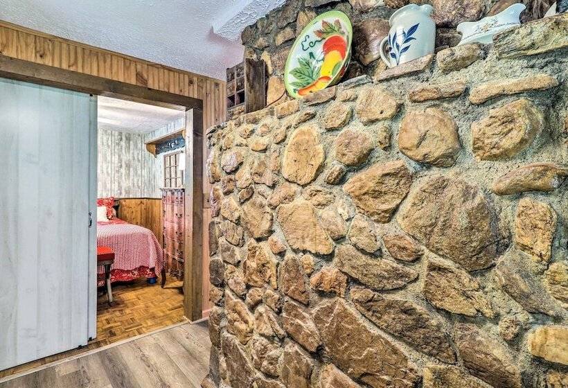 Rustic Cabin W/ Patio & Pond On Blue Ridge Parkway