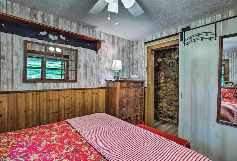 Rustic Cabin W/ Patio & Pond On Blue Ridge Parkway