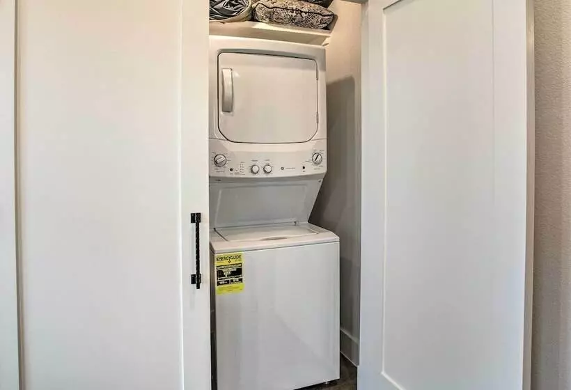 Dog Friendly Texas Ranch W/ Patio, Horses On Site