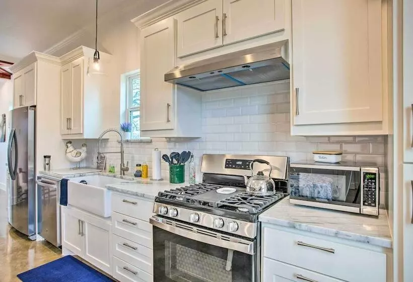 Dog Friendly Texas Ranch W/ Patio, Horses On Site