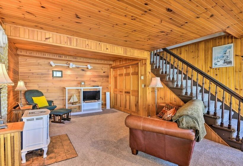 Epic Waterfront Wellesley Island Getaway!