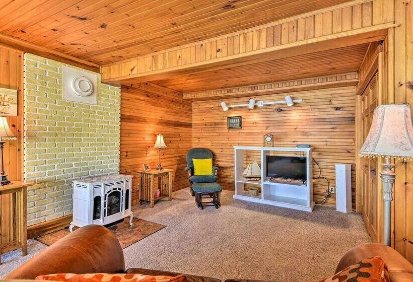 Epic Waterfront Wellesley Island Getaway!