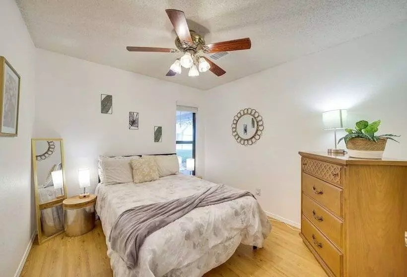 Family Friendly Broken Arrow Retreat W/ Yard!