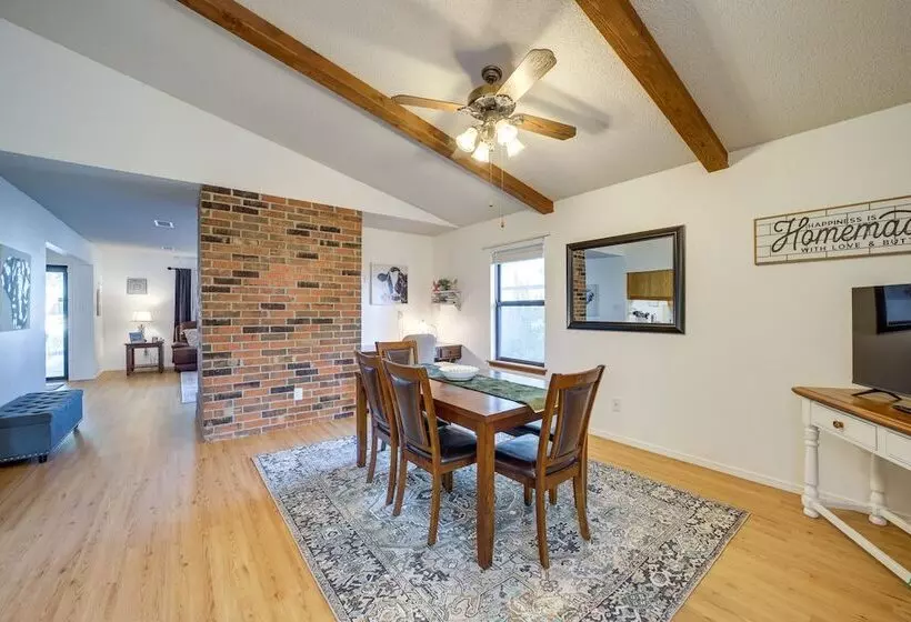 Family Friendly Broken Arrow Retreat W/ Yard!