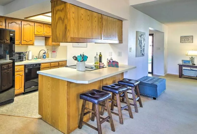 Family Friendly Broken Arrow Retreat W/ Yard!