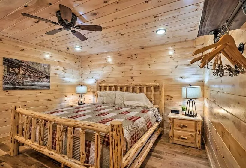 Gatlinburg Mountain Cabin: 4 Mi To National Park!